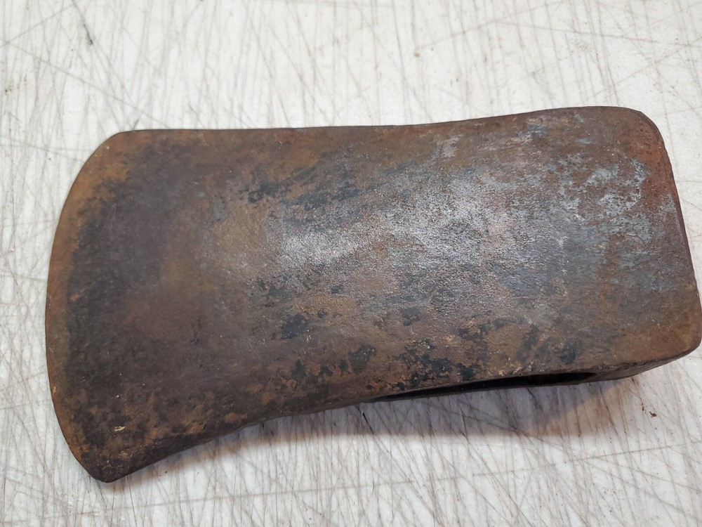 Vintage UNMARKED Single Bit Axe Head 3lb9oz Woodworking Tool