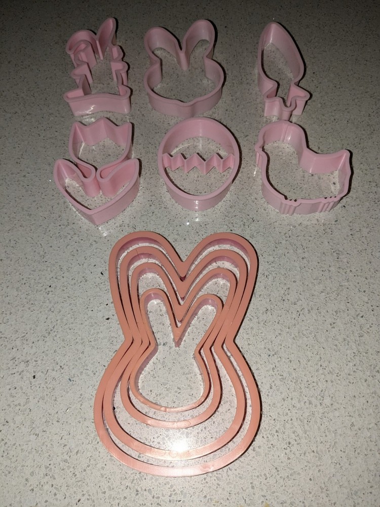 10 Unbranded Pink Plastic Easter Cookie Cutters including 4 Nested Bunny Heads