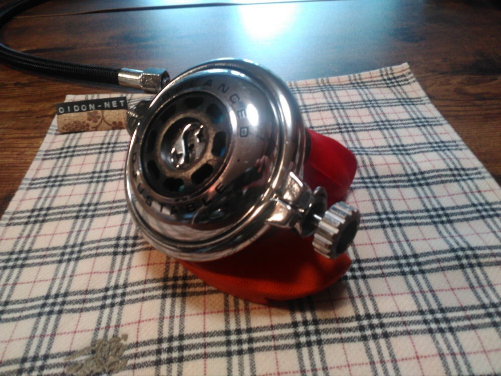 Vintage Scubapro Balanced Adjustable Second-Stage 2902748, Good Cndition.