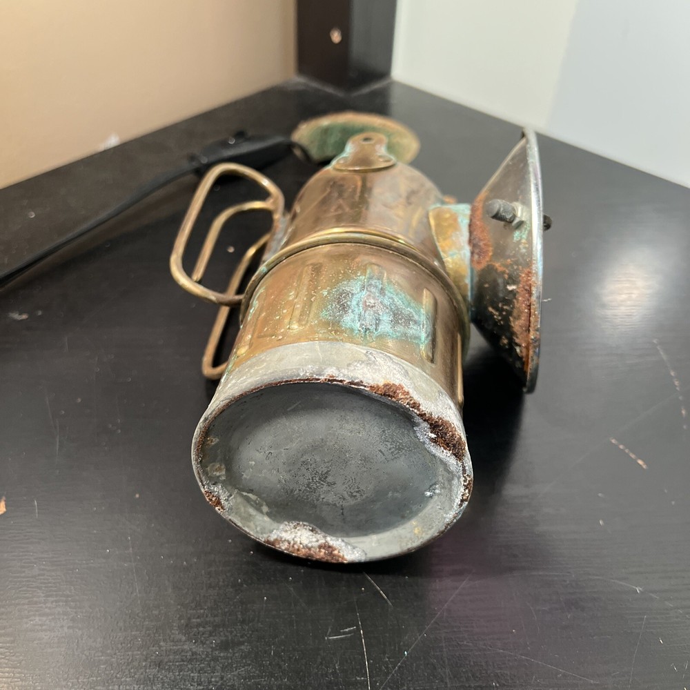 VINTAGE MINER JUSTRITE CARBIDE BRASS LAMP MINING LANTERN 4" REFLECTOR Untested