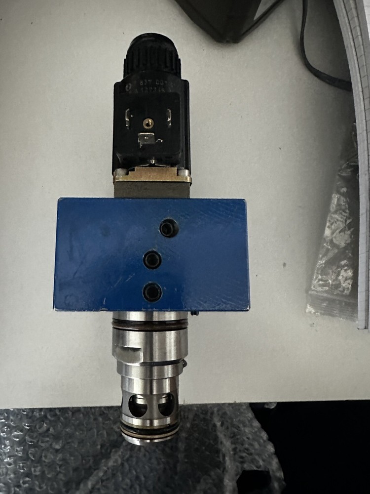 Bosch 0811 402 515 Hydraulic Control Valve (#669)