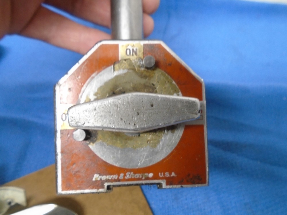 Brown and Sharpe magnetic base with indicator
