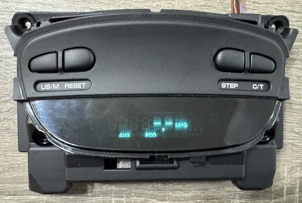 2002-2008 Dodge Ram 1500 2500 3500 Overhead Console Dome Light Display Computer