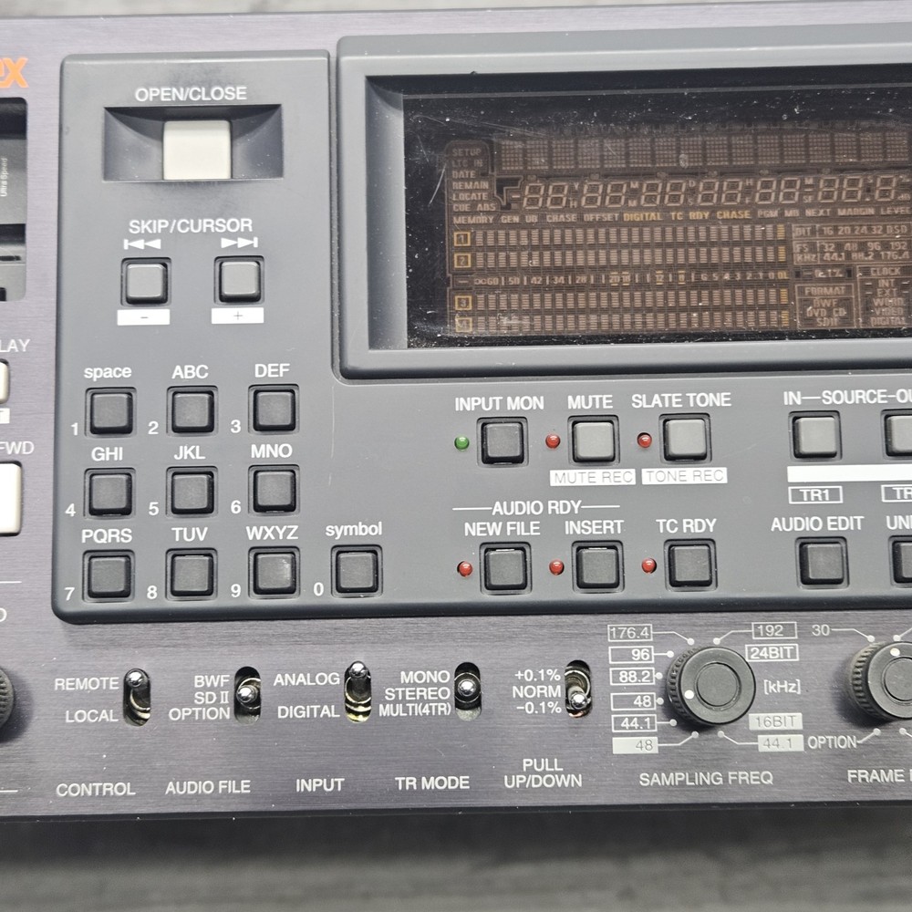 Fostex DV40 DVD-RAM Multitrack Recorder Pro Level Master Recorder
