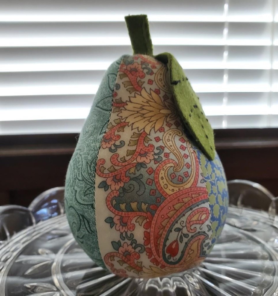 NEW RARE 2014 DRITZ STUFFED PIN CUSHION PATCHWORK PEAR