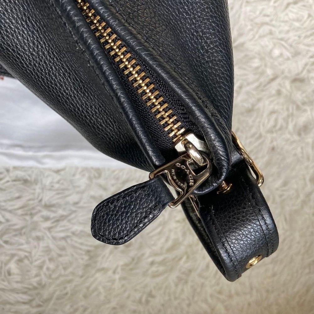 COACH Shoulder Bag Black Leather Authentic