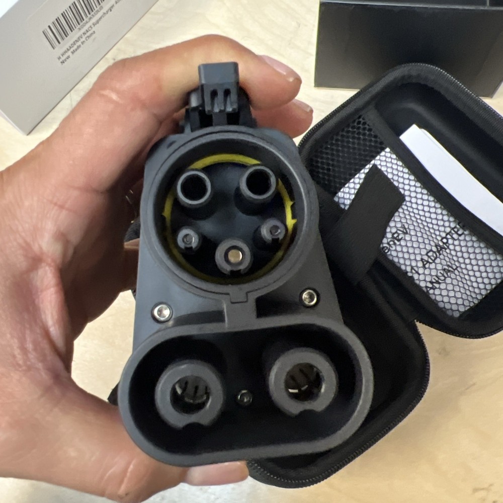 NACS DC Charger to CCS1 Adapter -used