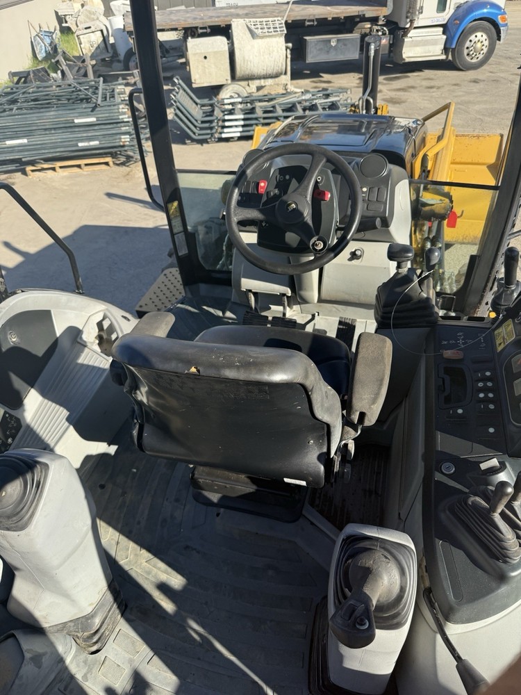 2017 CAT 450F Backhoe