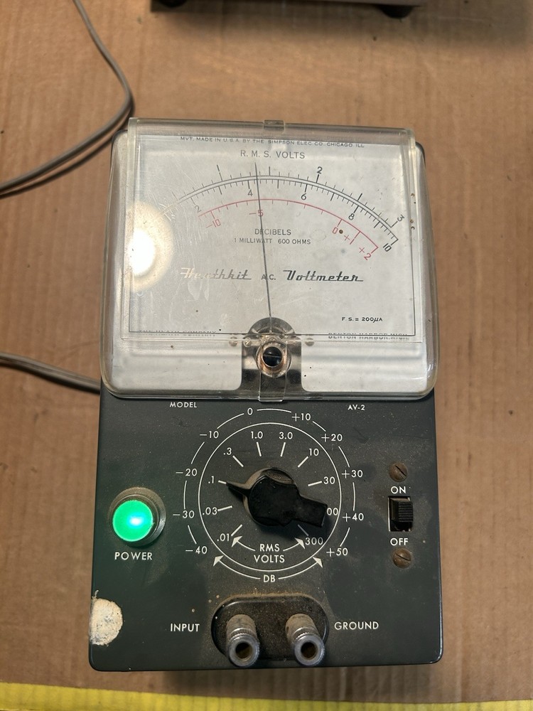 HEATHKIT VTVM AV-2  Heathkit A.C. Voltmeter Meter