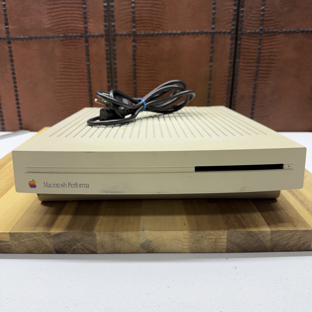 Apple Macintosh Performa 475 M1476 Vintage 68k Desktop Powers On CLEAN