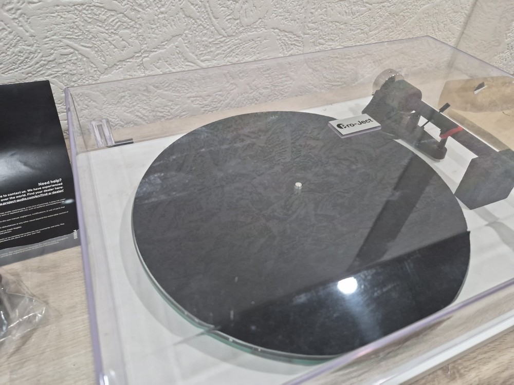 Pro-Ject - T2 Turntable - Satin White