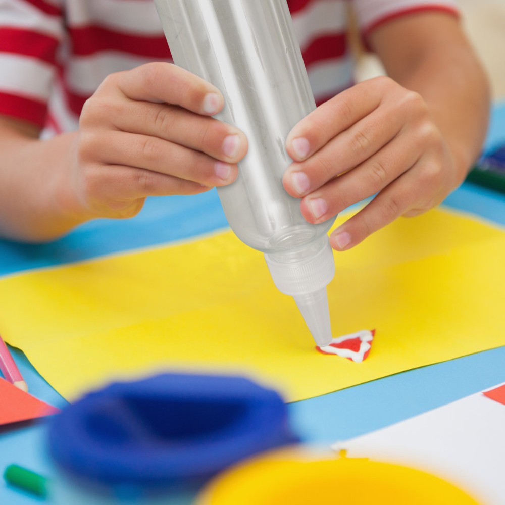 4 Pcs 200 Ml Plastic Squeeze Bottles with Transparent Tips for Glue Application