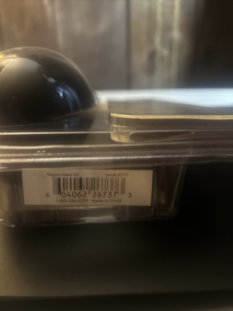 Making Memories Tag Maker Scrapbooking Tool