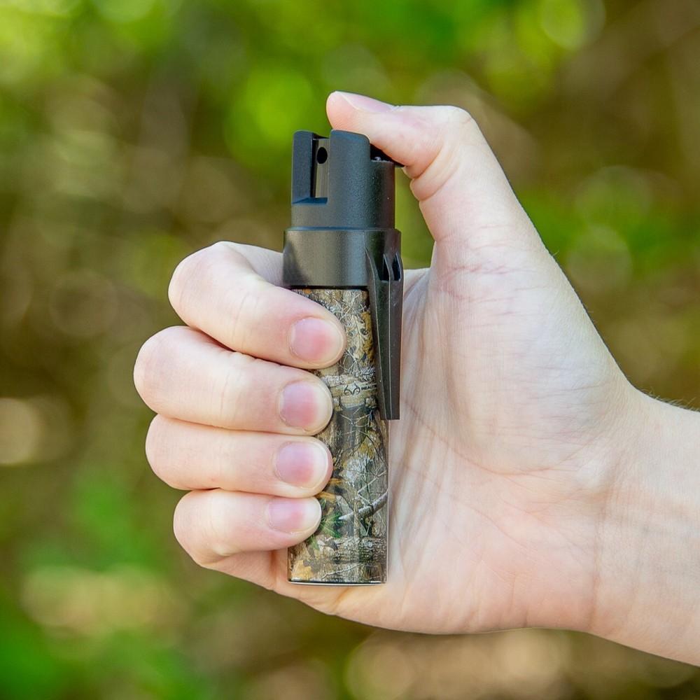 SABRE PEPPER SPRAY WITH ATTACHMENT CLIP CAMO