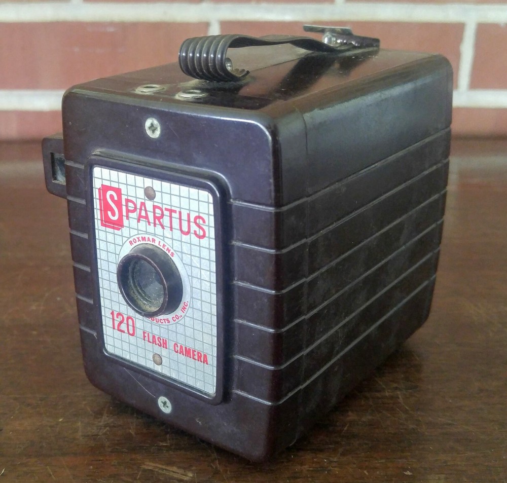 Vintage Spartus 120 Synchronized Flash Camera With Original Box