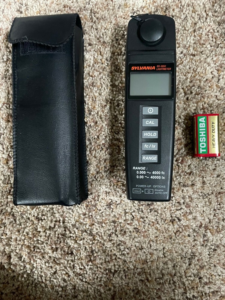 Sylvania DS 3050 Digital Light Meter  with 9 volt