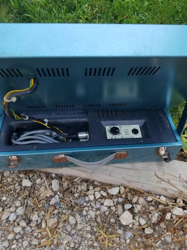 FEEDBACK ECC186 ELECTRONIC CIRCUIT CONSTRUCTOR. READ!!!!!