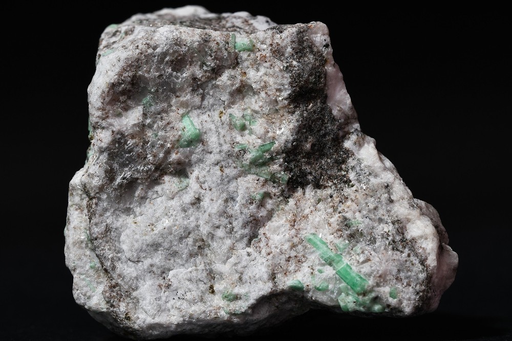 Scheelite, Beryl from Malipo, Yunnan, China