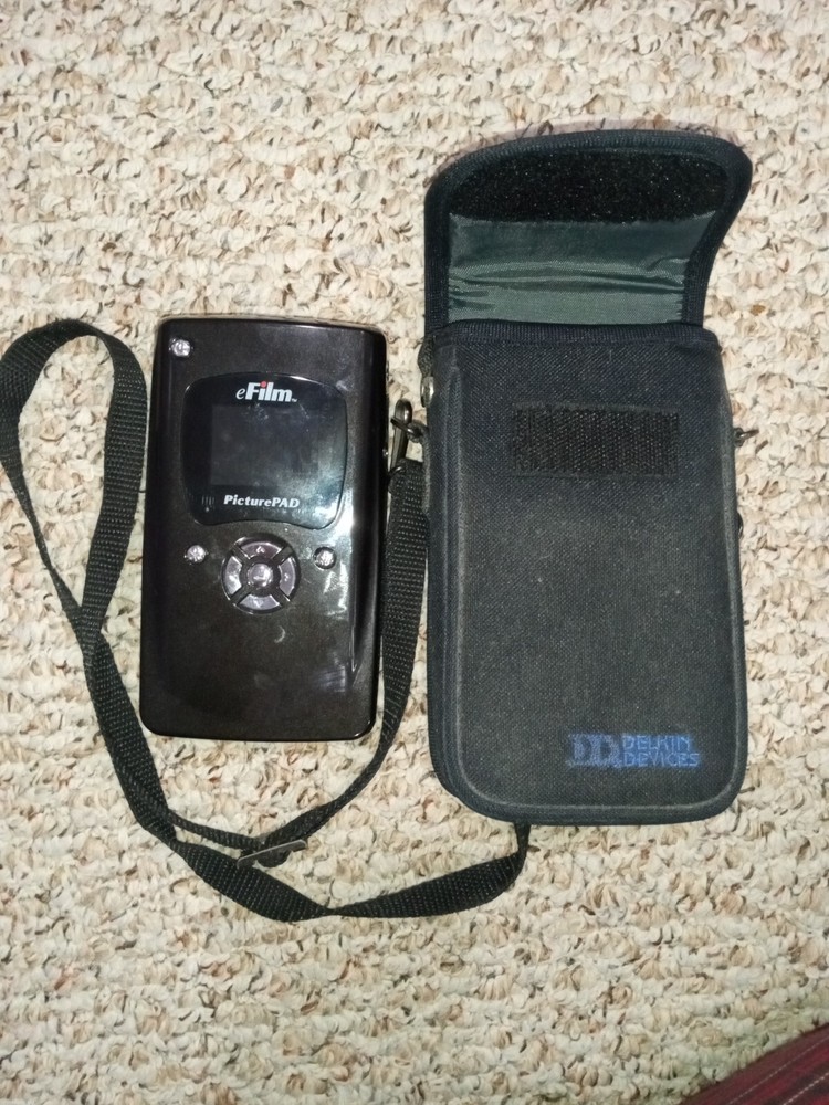 Delkin eFilm  Picture PAD with Case