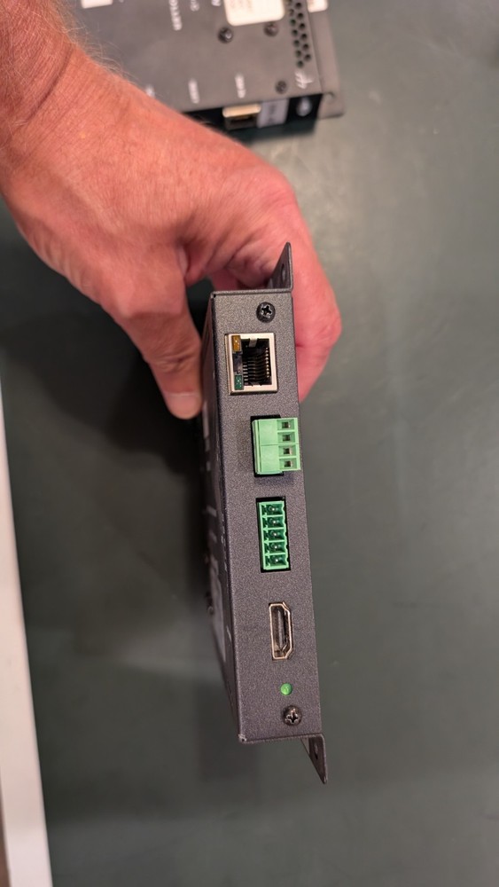 Crestron DM-RMC-4K-100-C DM Room Controller