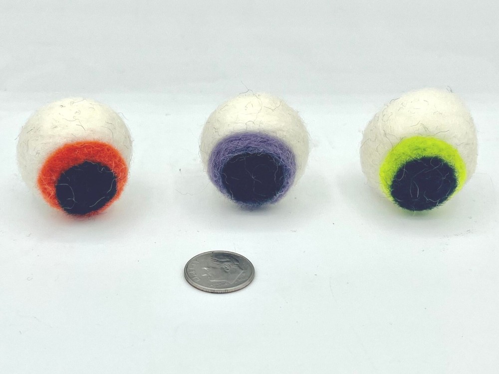 One Rustic Felt Eyeball - Gross Novelty Gag Gift - ASSORTED COLORS