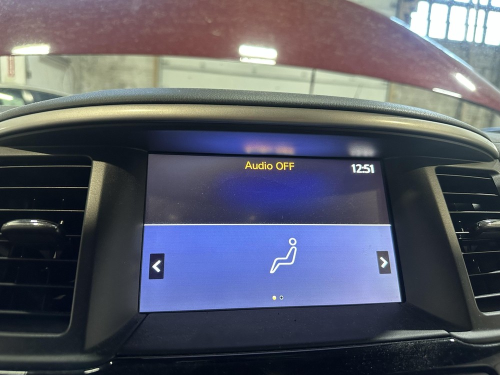 19 20 NISSAN PATHFINDER Display Screen LCD Panel