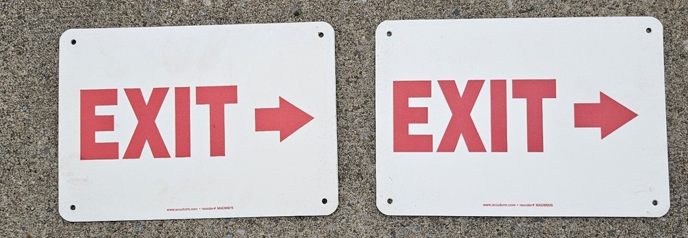 Exit Sign Right Arrow HD Plastic Directional Exit Indicator Arrow Lot 2 NEW