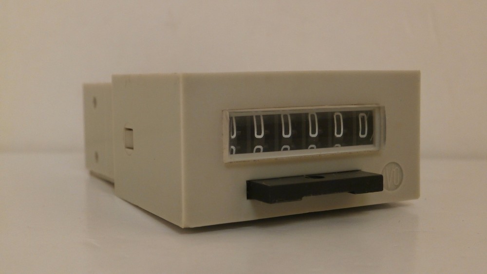 IVO 6 DIGIT COUNTER W/RESET