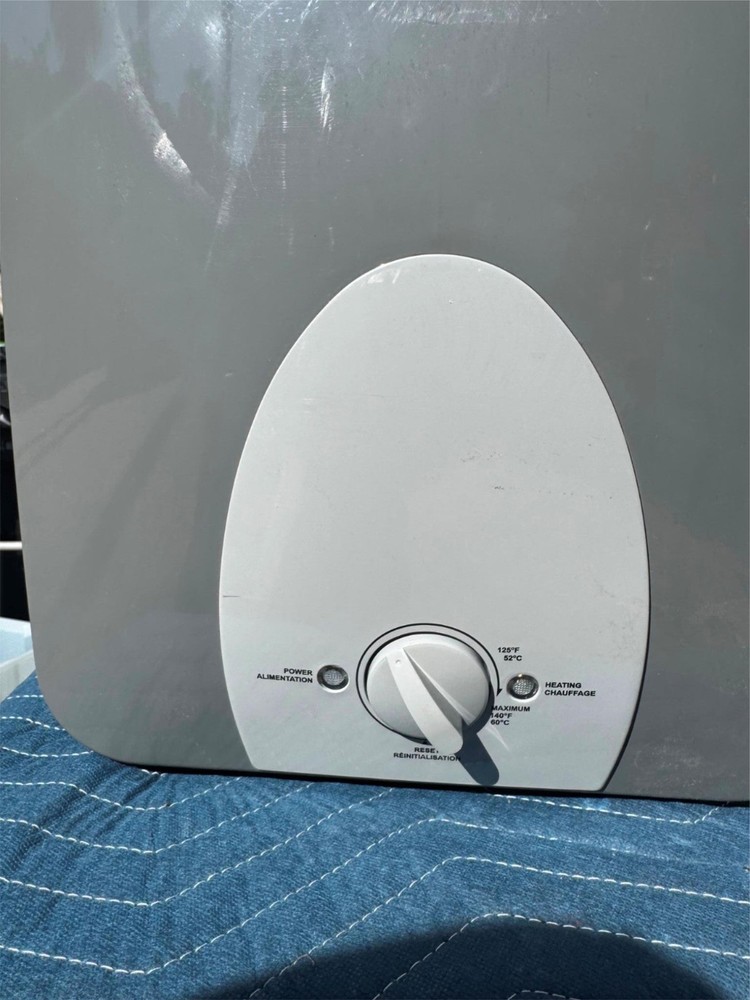 Rheem 6 Gal. 120-Volt Plug-In MiniTank Point of Use Electric Water Heater