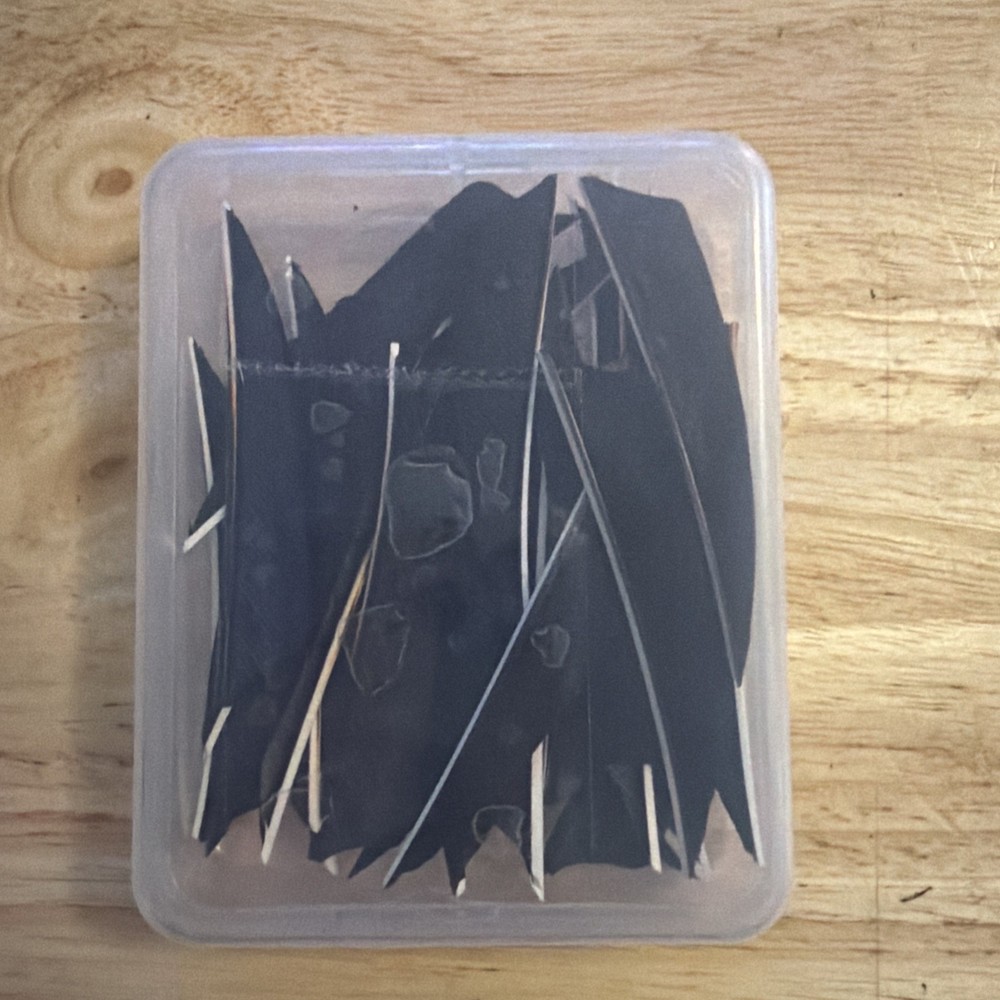 Archery Feathers BLACK 3 Inch Right Wing 37 Pack