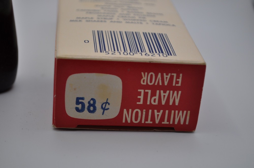 Vintage Schilling Imitation Maple Extract with Box Prop Pre Bar Code