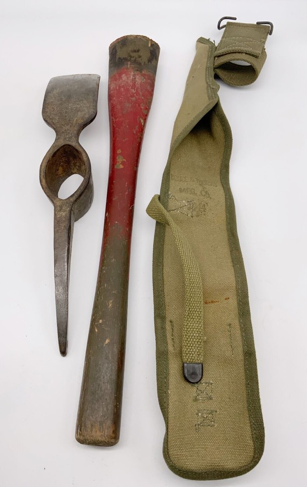 WWII US ARMY Pick axe & sheath