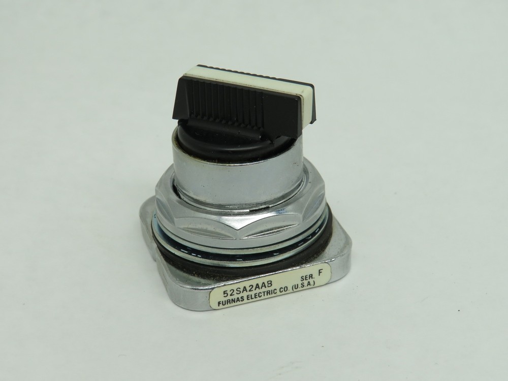Furnas 52SA2AAB Selector Switch Operator 2-Position Maintained BOX WEAR NEW