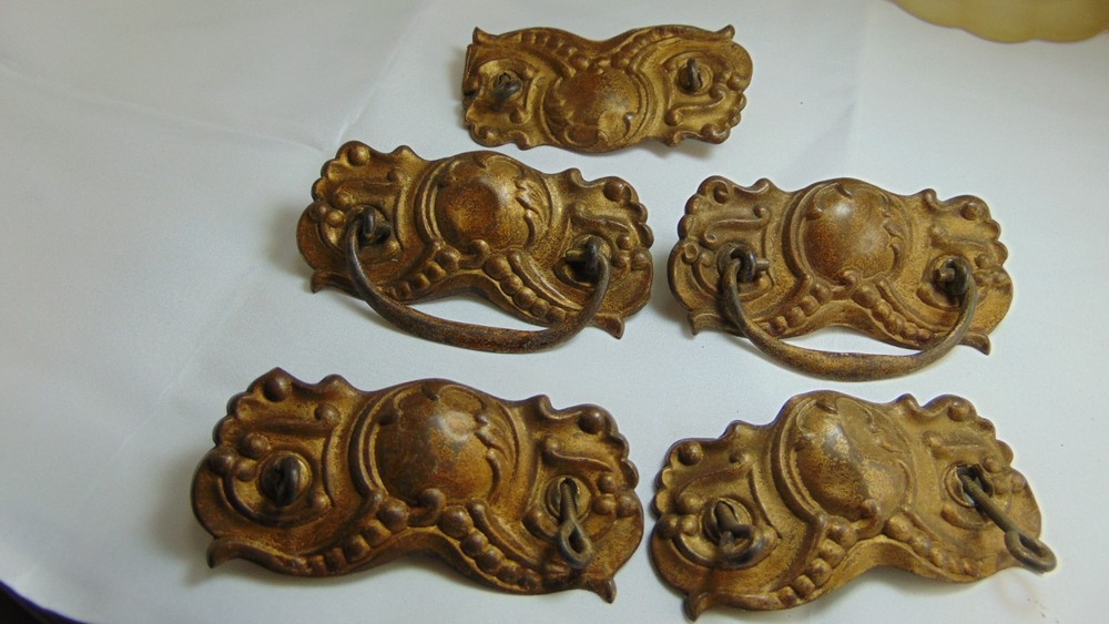 Antique Vtg Brass Drawer Pulls / Metal Bail Pulls/Drop Pulls/Victorian Beaux Art