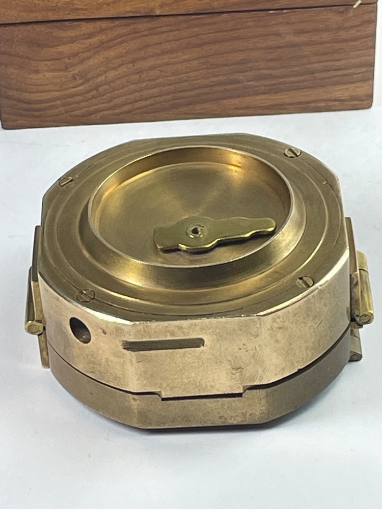 Solid brass nautical calculator (BROKEN). Wooden case