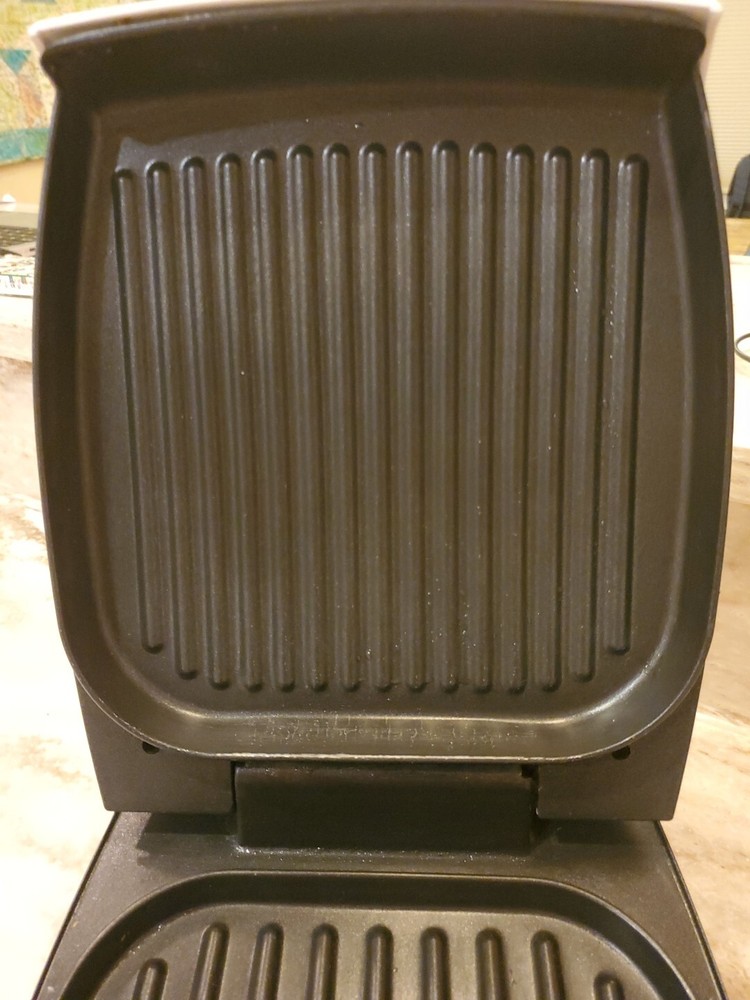 George Foreman GR-20 Lean Mean Fat Reducing Grilling Machine TESTED & WORKS