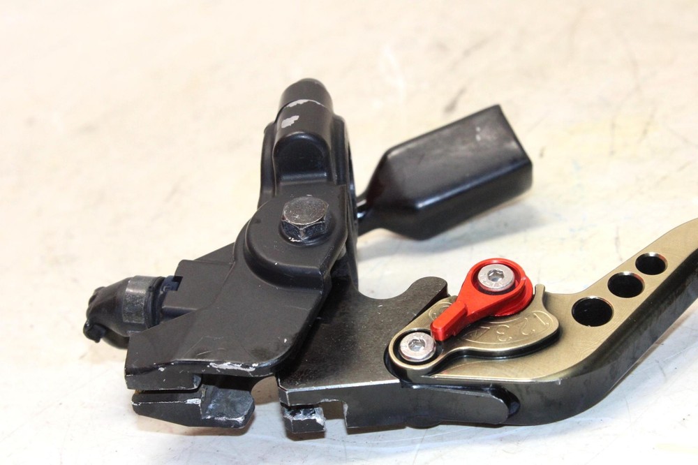 2001 Triumph TT600 CLUTCH PERCH MOUNT WITH LEVER