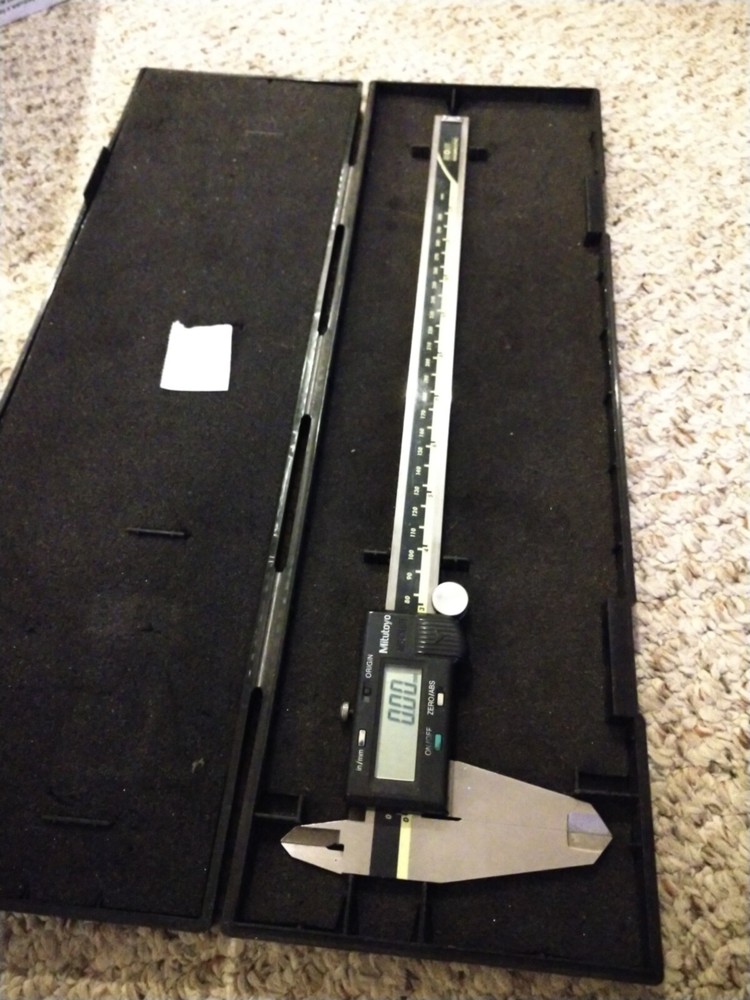 Mitutoyo Absolute Digimatic Digital Calipers 500-193 CD-12" CP Inside Outside