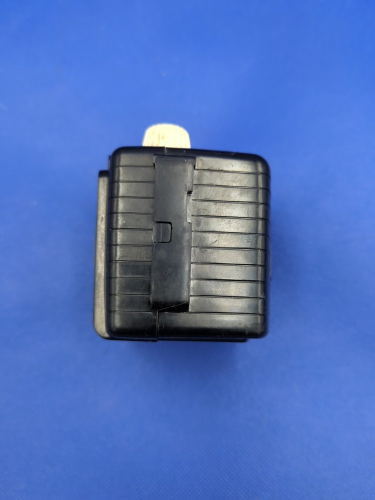Kodak: Vintage Brownie Bullet Camera Untested