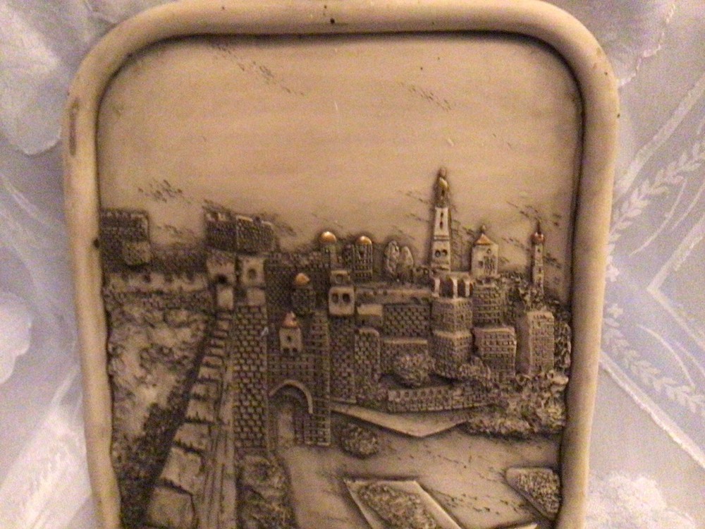 JERUSALEM RETRO CERAMIC WALL DECOR