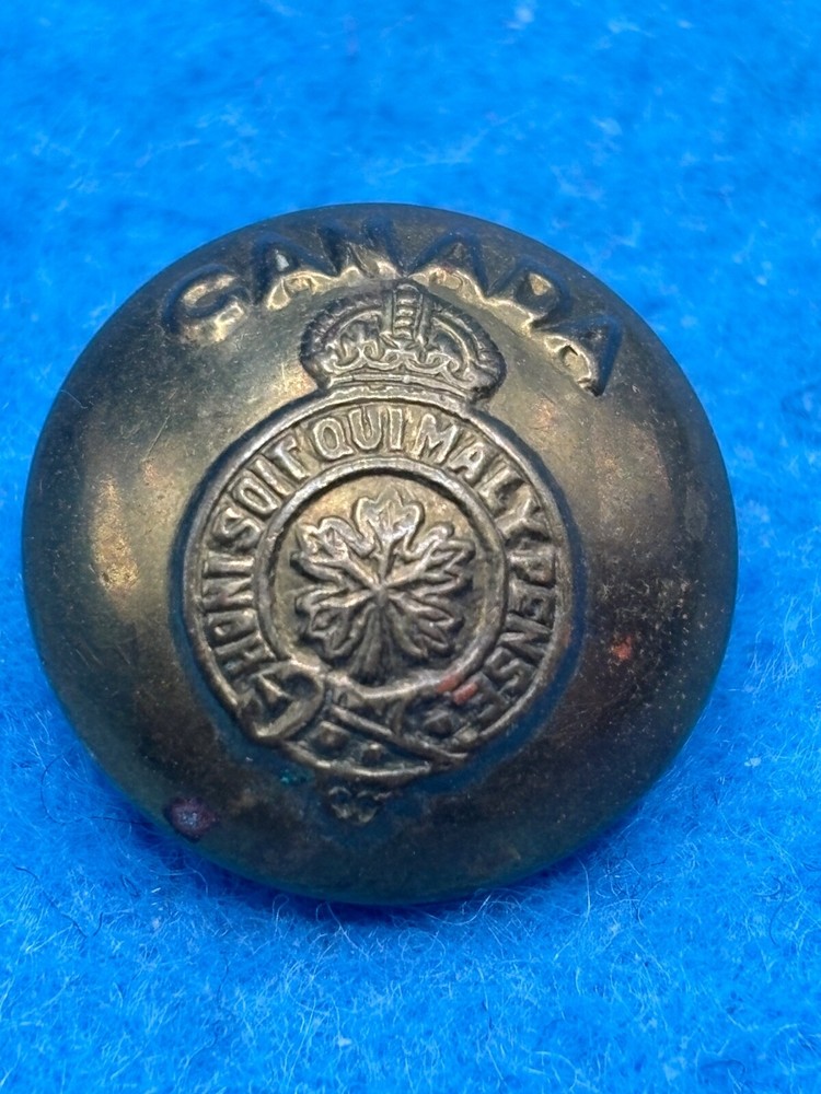 1920-1953 Button General Service small button marked United Carr