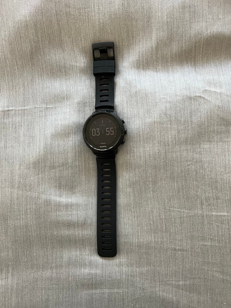 Suunto D5 Dive Computer - Black - case - pod