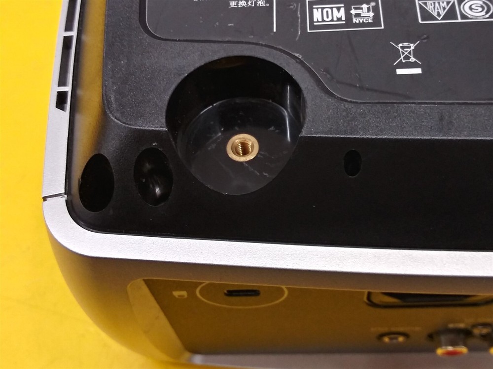 ⭐️⭐️⭐️⭐️⭐️ **MISSING FOOT** InFocus W240 DLP Desktop Projector