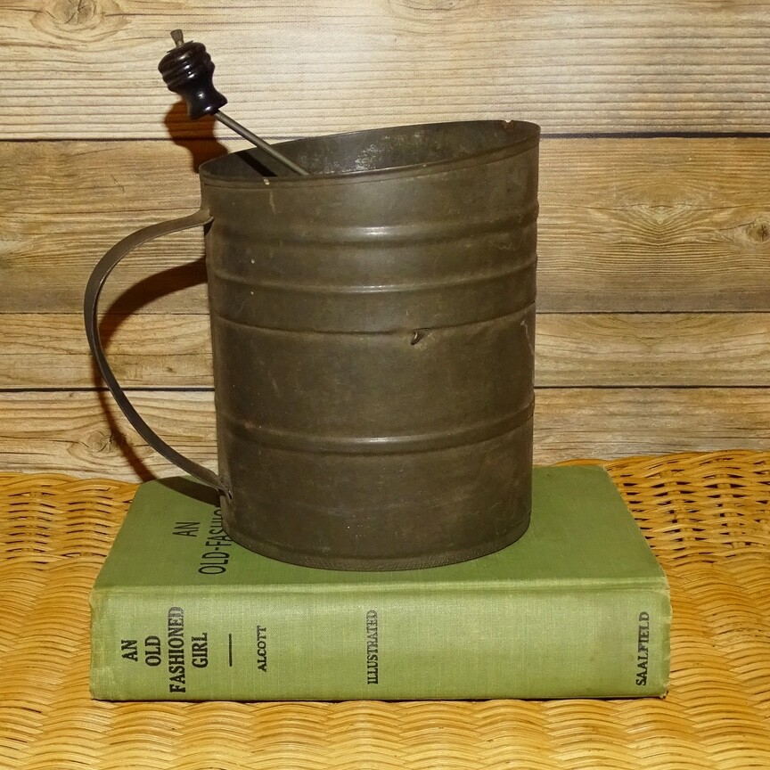 Old Antique Tinware Flour Sifter Top Crank Handle Primitive Kitchenware 5.5x4.75