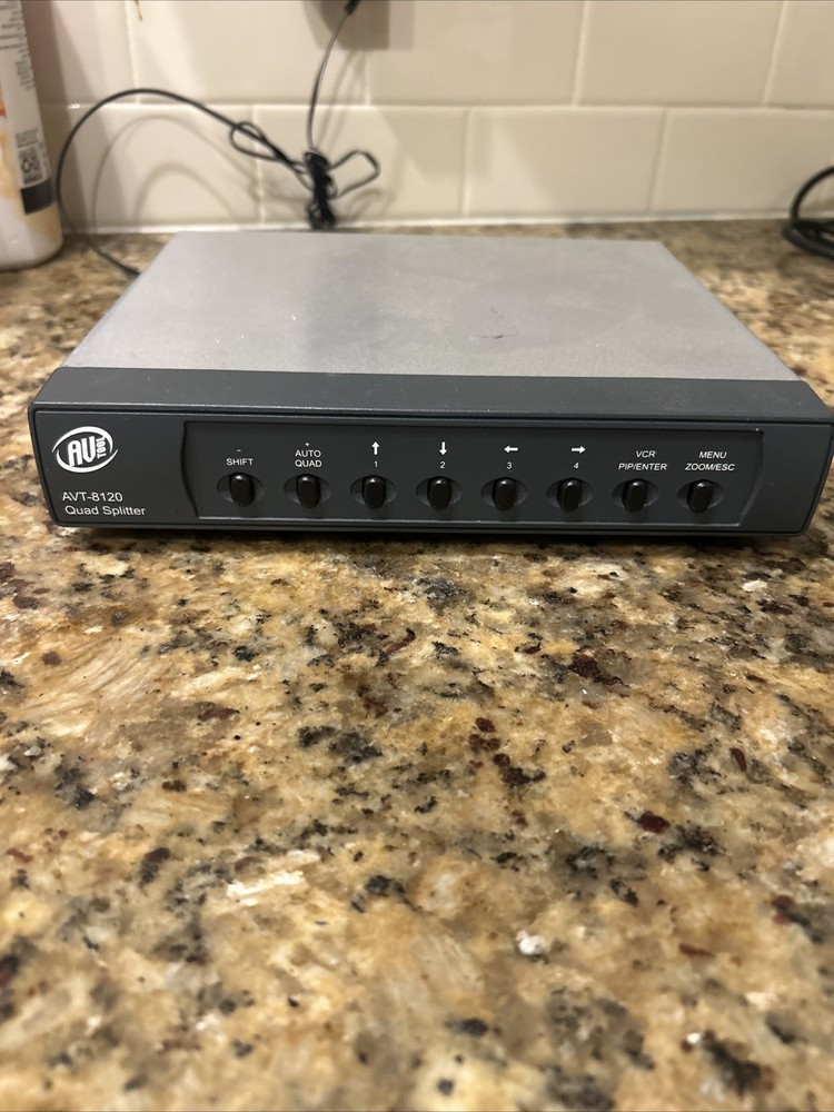 AV Tool AVT-8120 Quad Splitter