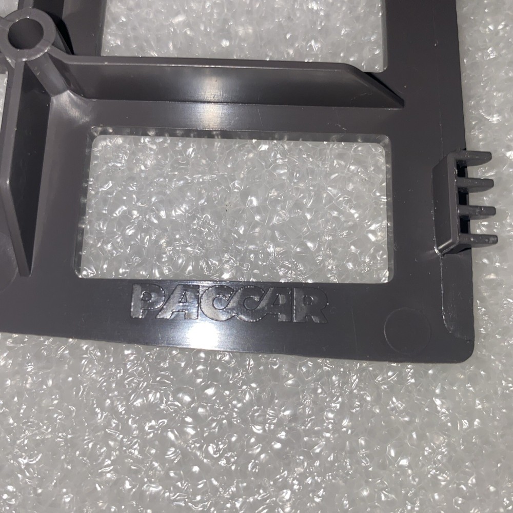 Peterbilt Panel S64-6077-00281. Grey