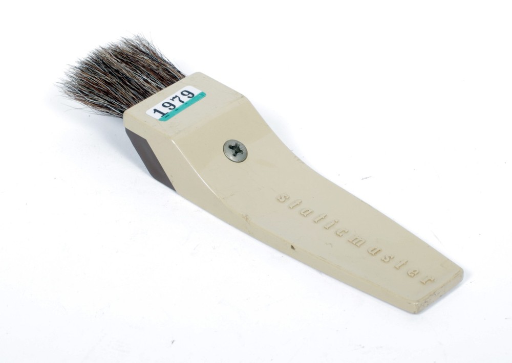 Staticmaster ionizing dust brush with box #1979