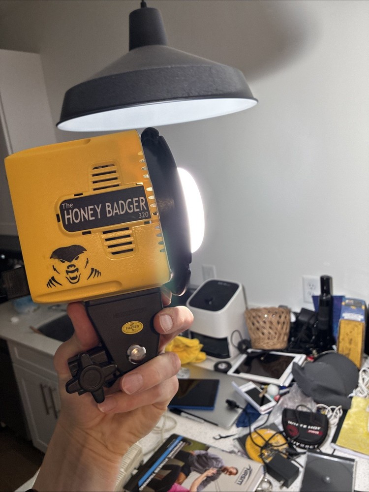 Interfit Honey Badger 320ws Compact Flash Head W/Accessories Read Tested working