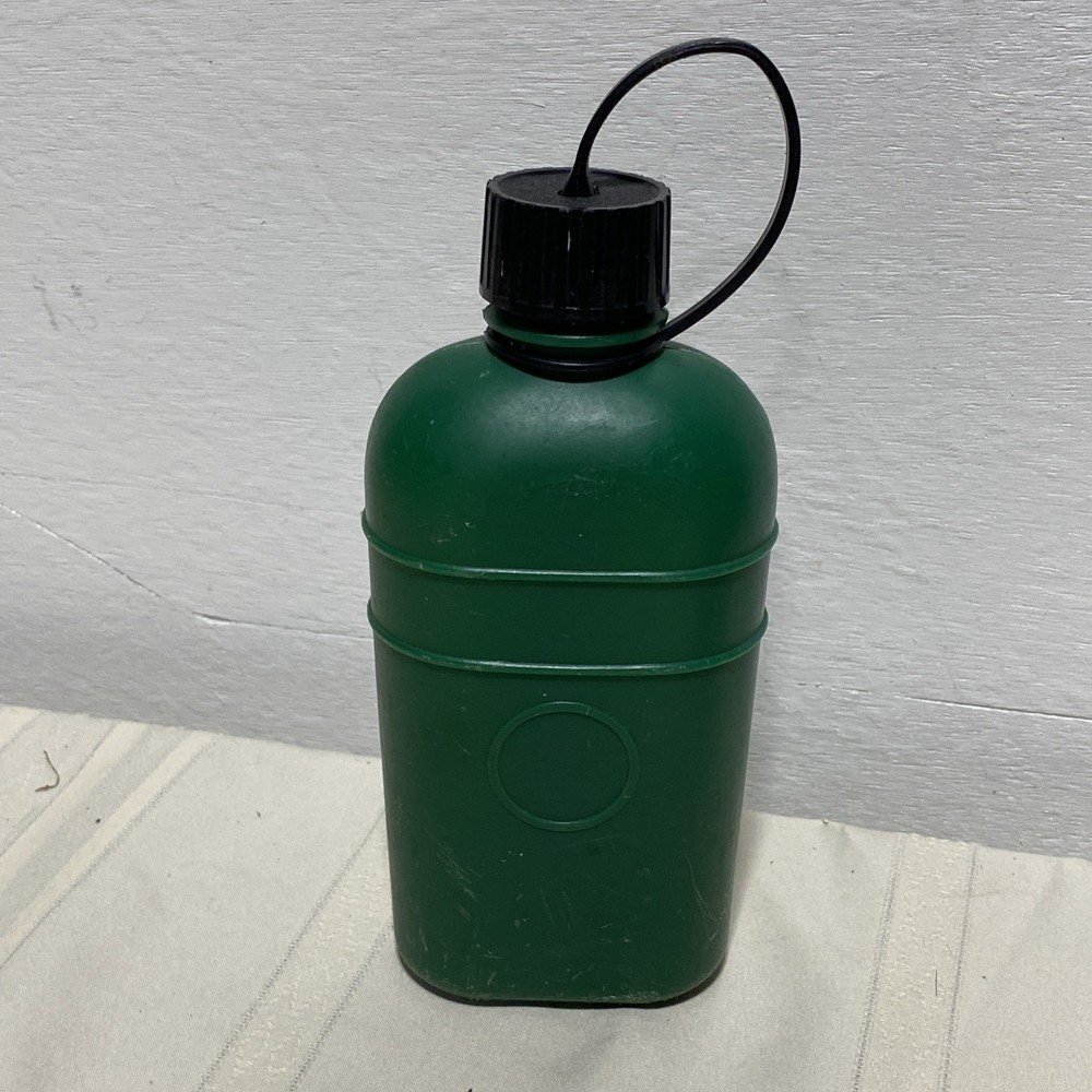 Vintage Plastic Green Canteen w/ belt clip