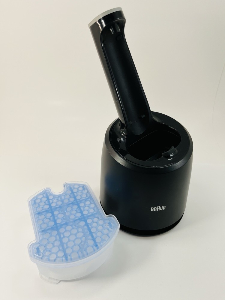 Braun Clean & Charge Base Type 5434 + Cleaning Solution for Series 5 6 7 – New